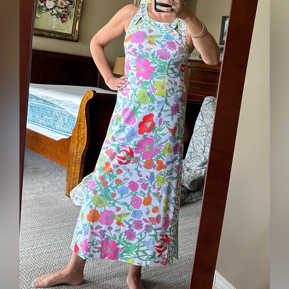 Gretchen Scott beautiful long sundress.